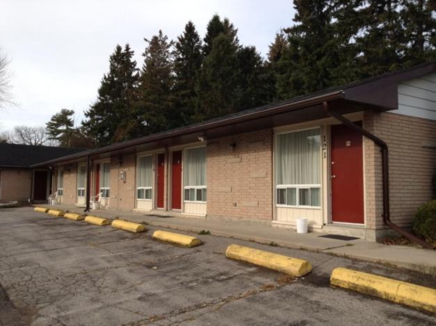 Lotus Motel Кобург Екстериор снимка